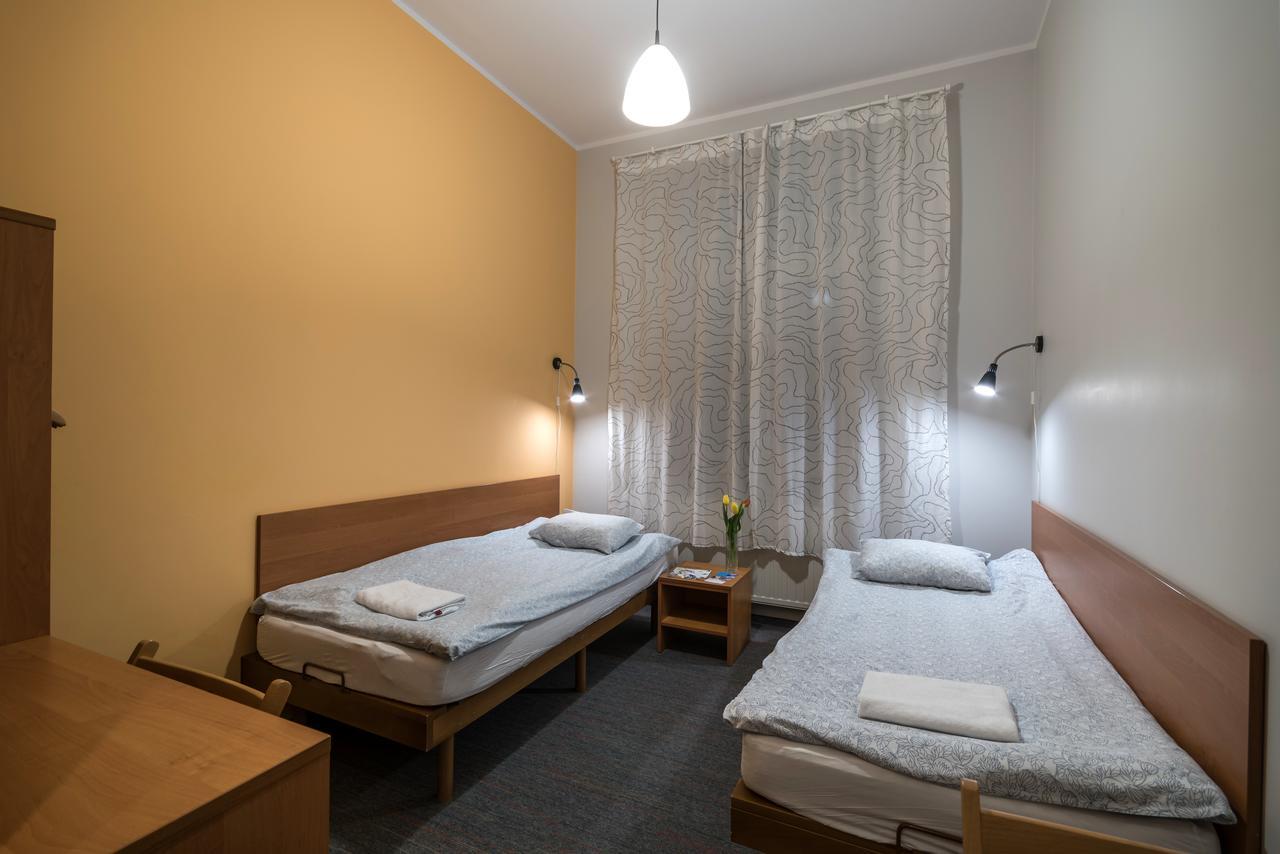 Hill Inn Познань Екстер'єр фото