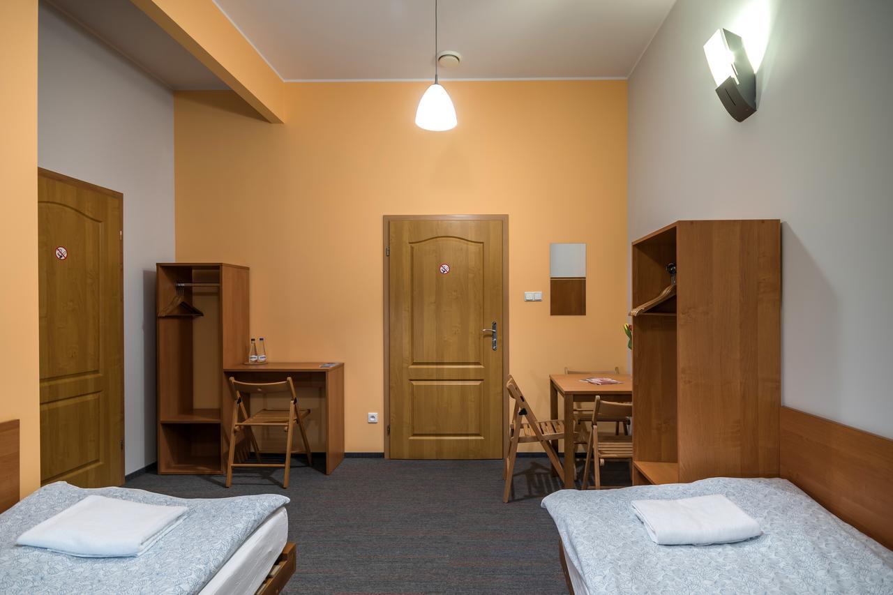 Hill Inn Познань Екстер'єр фото